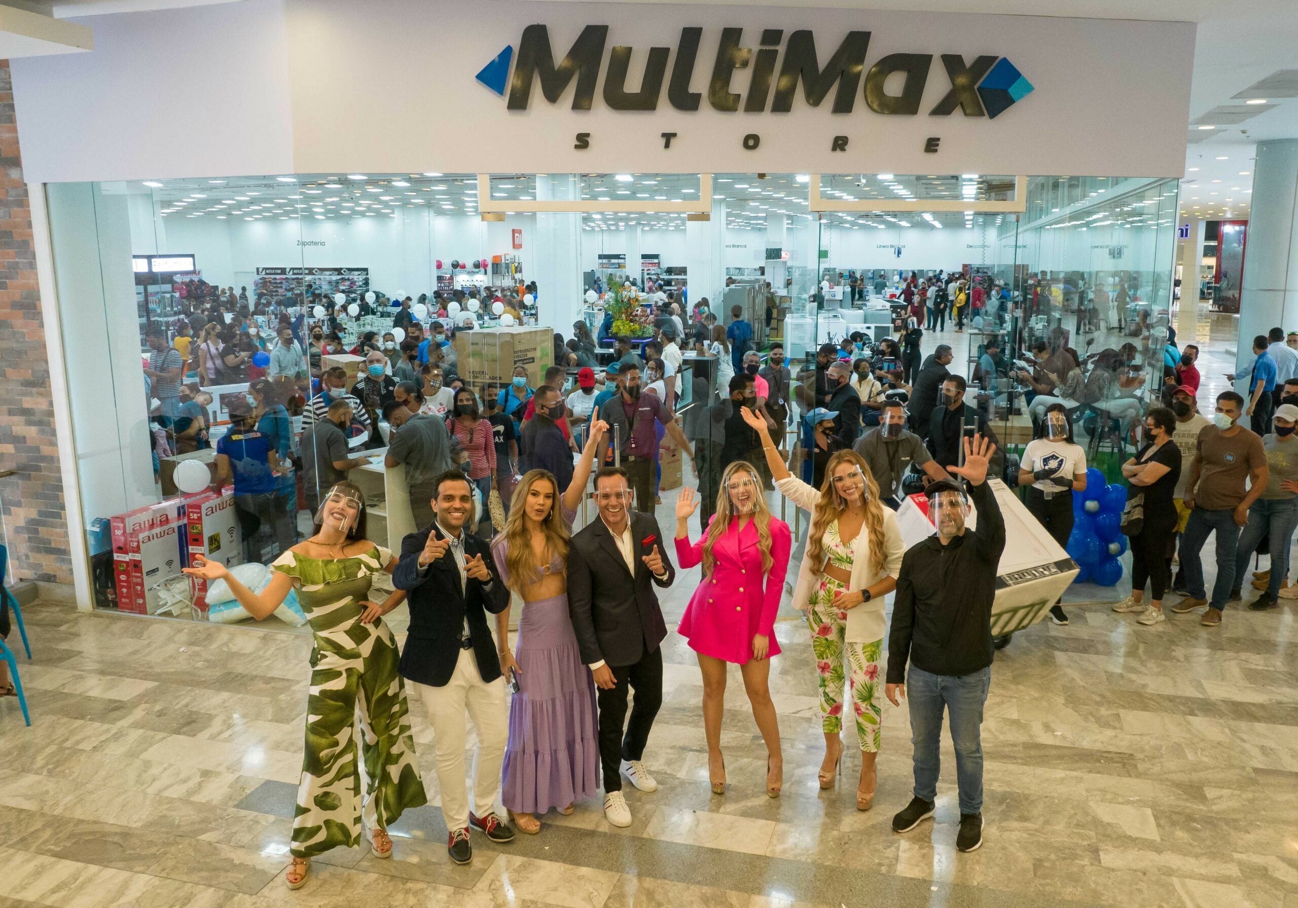 MultiMax cerró con éxito reto de “3 tiendas en 28 días”